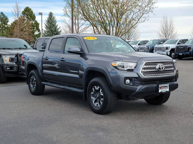 2016 Toyota Tacoma SR 4WD photo