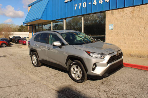 2020 Toyota RAV4 XLE FWD photo