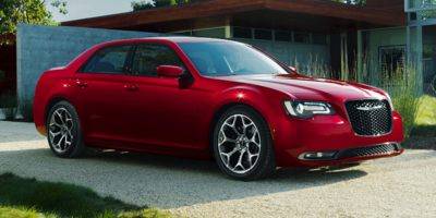 2019 Chrysler 300 Limited RWD photo