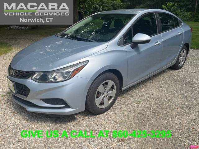 2018 Chevrolet Cruze LS FWD photo