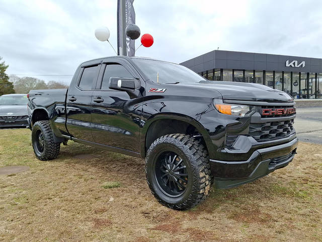 2022 Chevrolet Silverado 1500 Work Truck 4WD photo