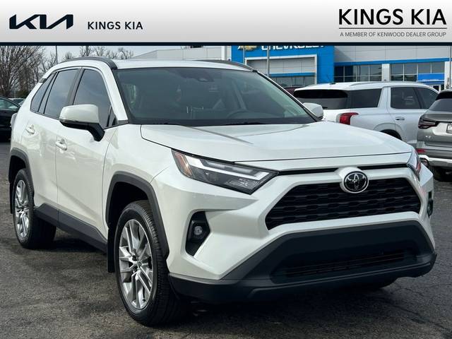2022 Toyota RAV4 XLE Premium AWD photo