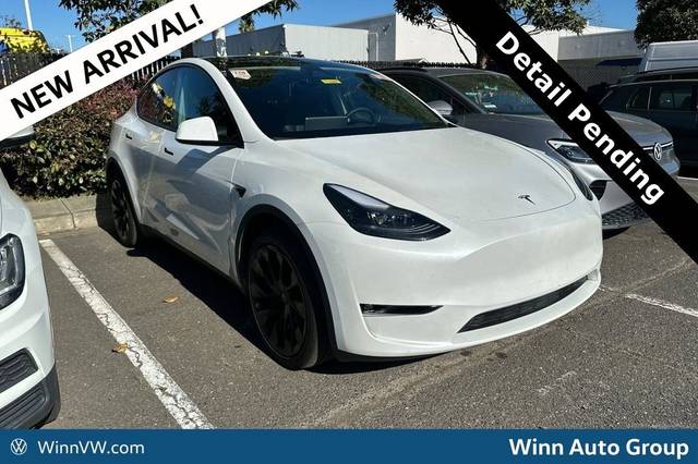 2023 Tesla Model Y Long Range AWD photo