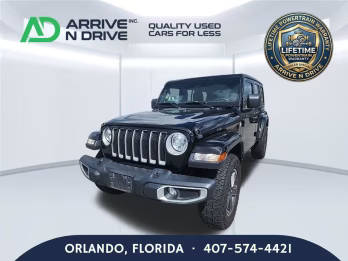 2023 Jeep Wrangler Unlimited Sahara 4WD photo