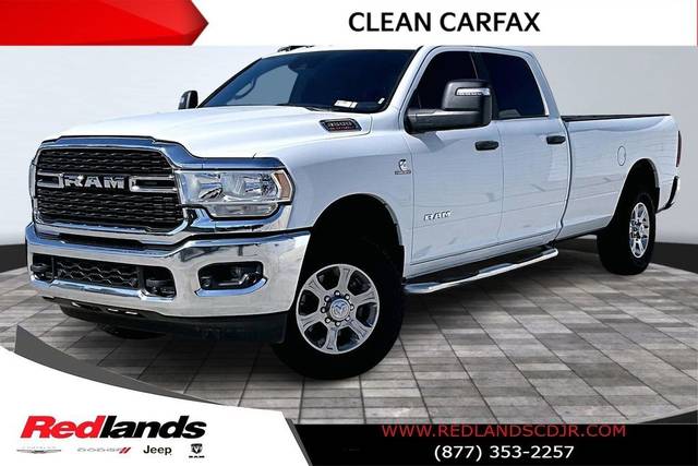 2023 Ram 3500 Big Horn 4WD photo