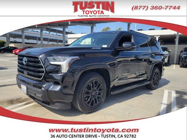 2023 Toyota Sequoia SR5 4WD photo