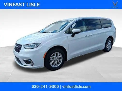 2023 Chrysler Pacifica Minivan Touring L FWD photo