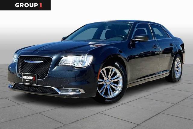 2019 Chrysler 300 Touring L RWD photo