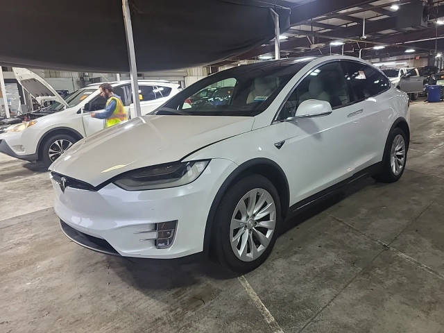 2020 Tesla Model X Long Range AWD photo