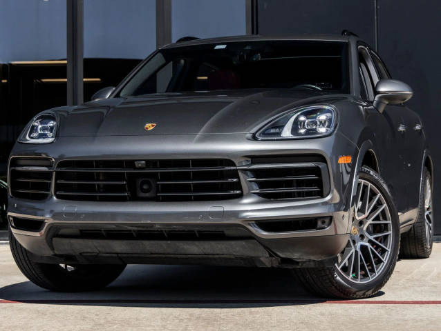 2022 Porsche Cayenne  AWD photo