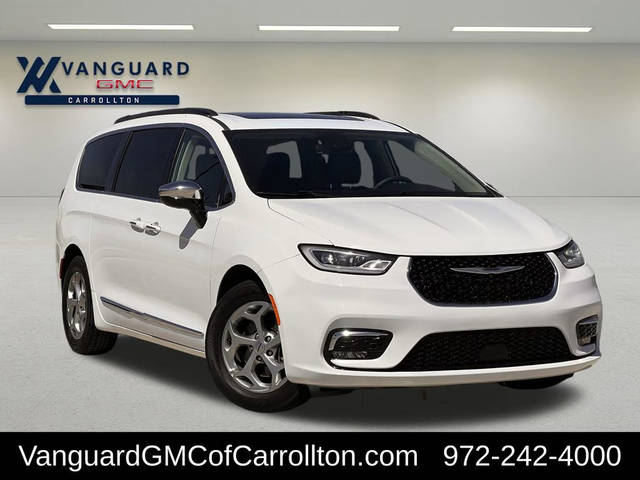 2023 Chrysler Pacifica Minivan Limited FWD photo