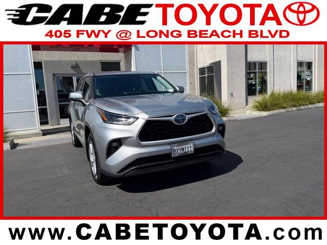 2021 Toyota Highlander Hybrid LE AWD photo