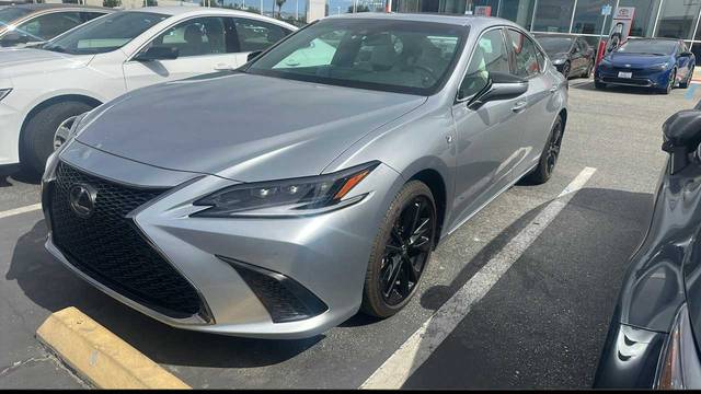 2023 Lexus ES ES 300h F SPORT Handling FWD photo