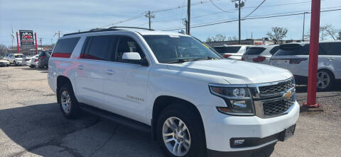2016 Chevrolet Suburban LT 4WD photo