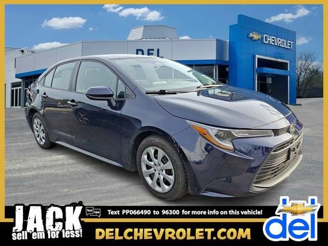 2023 Toyota Corolla LE FWD photo