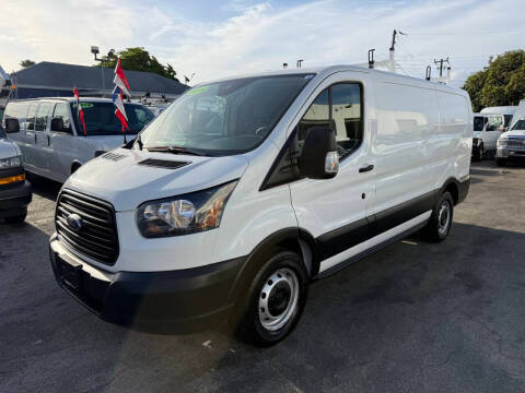 2019 Ford Transit Van RWD photo