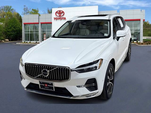 2023 Volvo XC60 Plus Bright Theme AWD photo