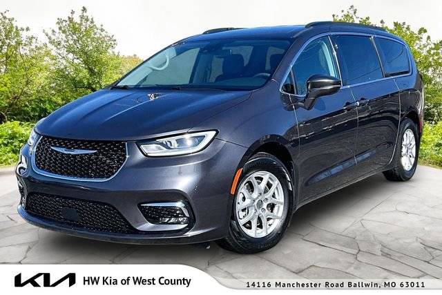 2022 Chrysler Pacifica Minivan Touring L FWD photo