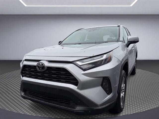 2023 Toyota RAV4 XLE AWD photo