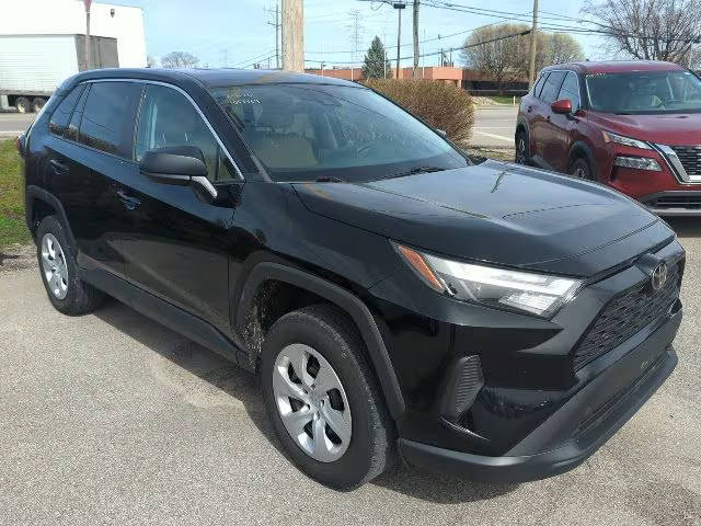 2023 Toyota RAV4 LE AWD photo