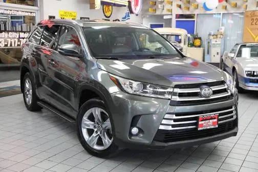 2017 Toyota Highlander Limited FWD photo
