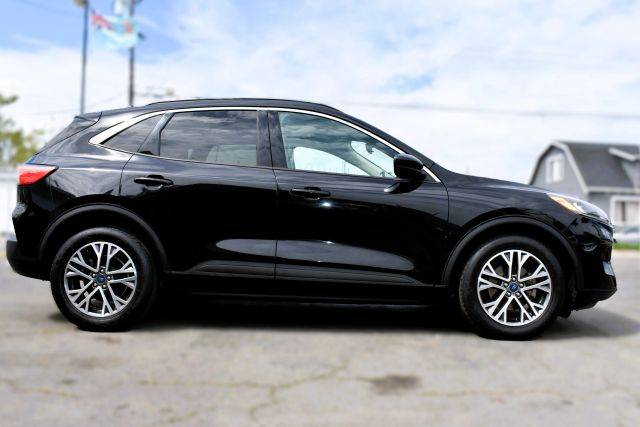 2020 Ford Escape SEL FWD photo