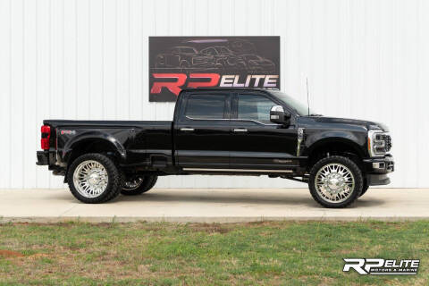 2023 Ford F-350 Super Duty Platinum 4WD photo