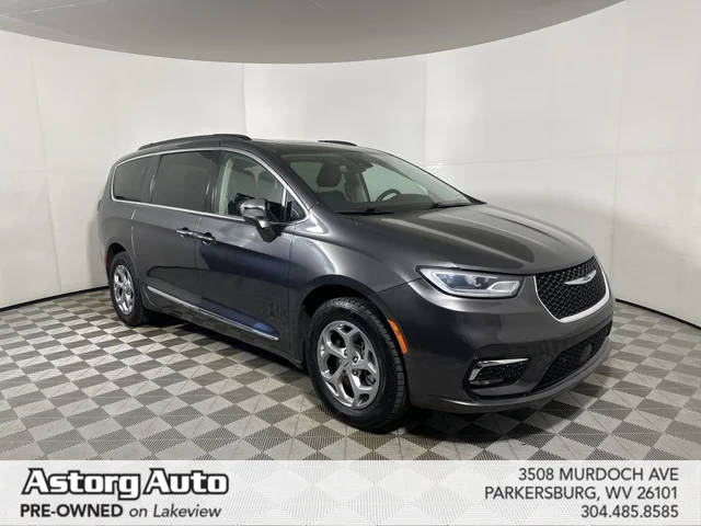 2022 Chrysler Pacifica Minivan Limited AWD photo