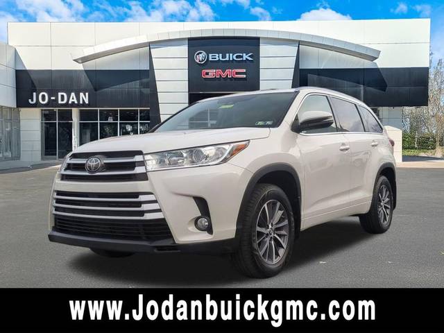 2017 Toyota Highlander XLE AWD photo