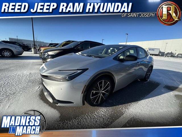 2023 Toyota Prius XLE FWD photo