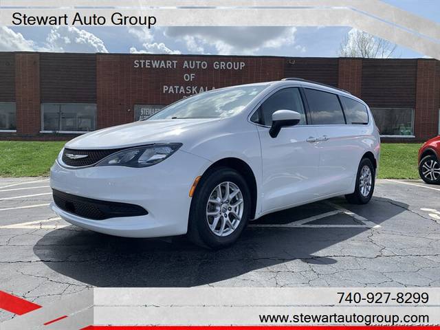 2021 Chrysler Voyager LXI FWD photo