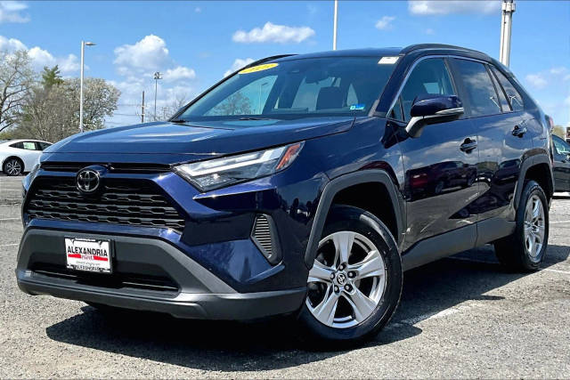 2023 Toyota RAV4 XLE FWD photo