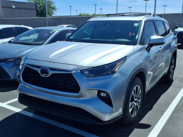 2023 Toyota Highlander L FWD photo