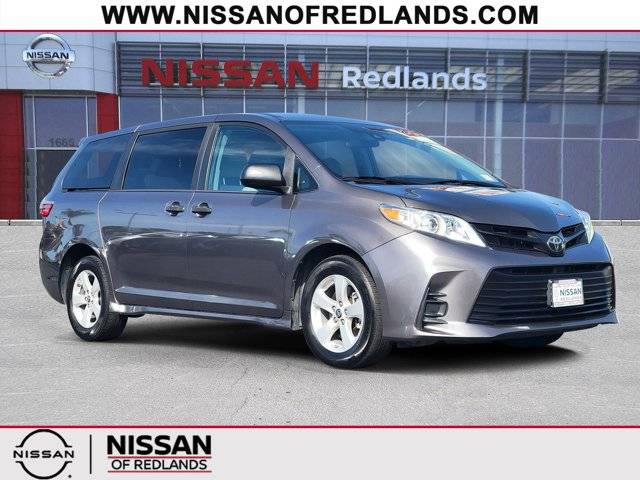 2020 Toyota Sienna L FWD photo