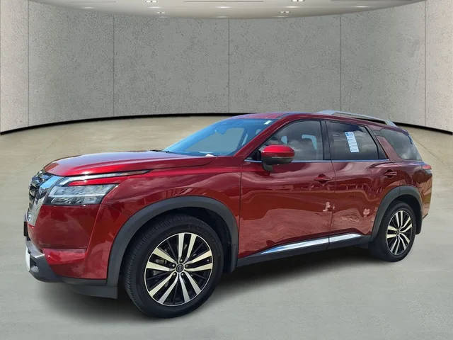 2023 Nissan Pathfinder Platinum 4WD photo