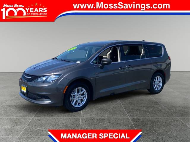 2023 Chrysler Voyager LX FWD photo