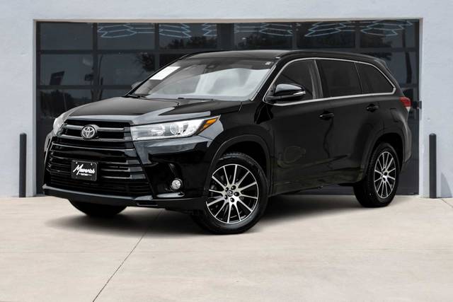 2018 Toyota Highlander SE FWD photo