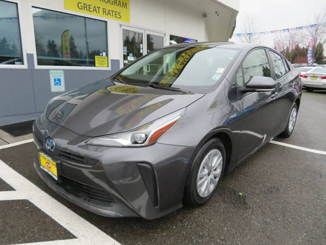 2022 Toyota Prius LE FWD photo