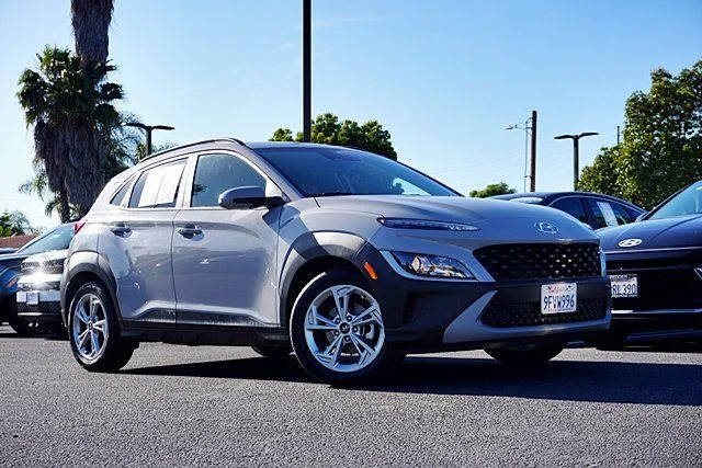 2023 Hyundai Kona SEL FWD photo