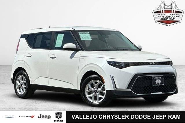 2023 Kia Soul LX FWD photo