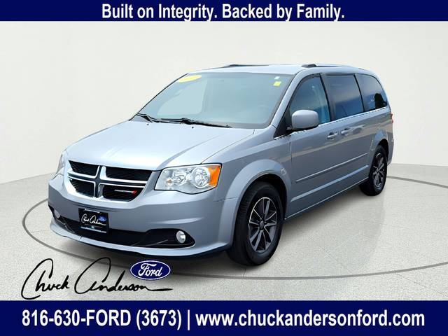 2017 Dodge Grand Caravan SXT FWD photo