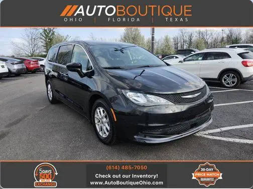 2022 Chrysler Voyager LX FWD photo