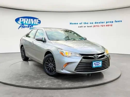 2016 Toyota Camry LE FWD photo