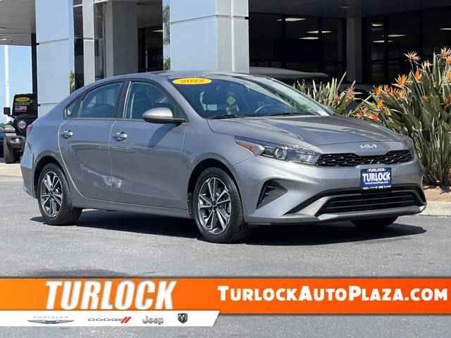 2022 Kia Forte LXS FWD photo