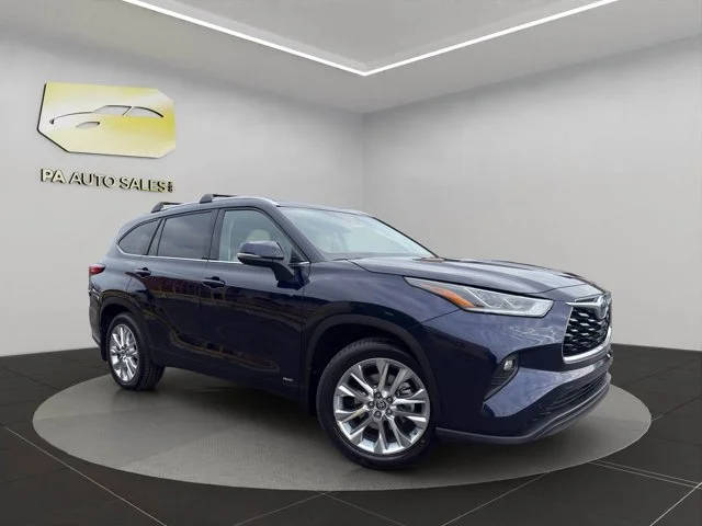 2022 Toyota Highlander Hybrid Limited AWD photo