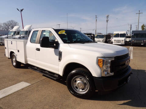 2017 Ford F-250 Super Duty XL RWD photo