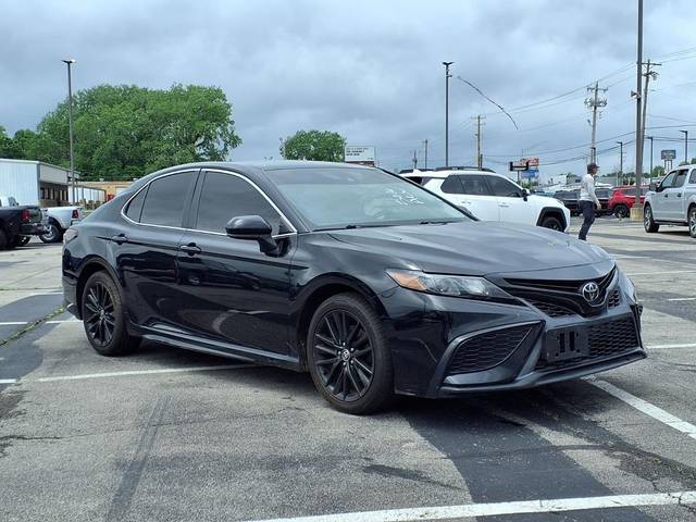 2021 Toyota Camry SE FWD photo