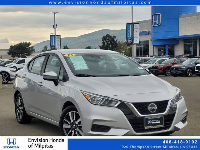 2021 Nissan Versa SV FWD photo