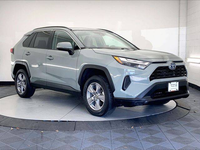 2022 Toyota RAV4 Hybrid XLE AWD photo