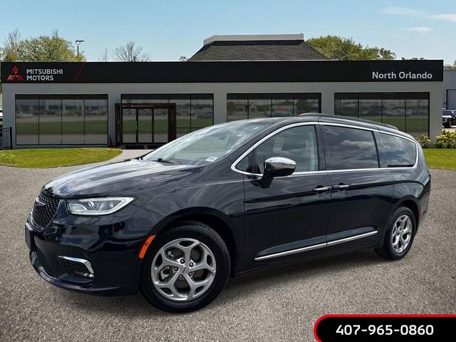 2023 Chrysler Pacifica Minivan Limited FWD photo
